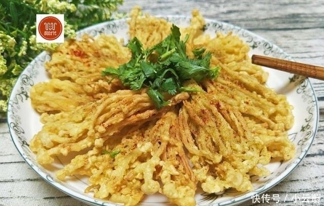 过瘾|金针菇换个新做法,大人小孩都喜欢,上桌抢着吃,太过瘾了!