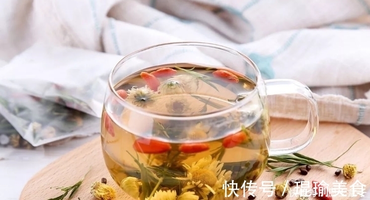 忍冬科|菊花和此物一起泡,常喝眼睛明亮,失眠好了,去肝火,谁喝谁健康