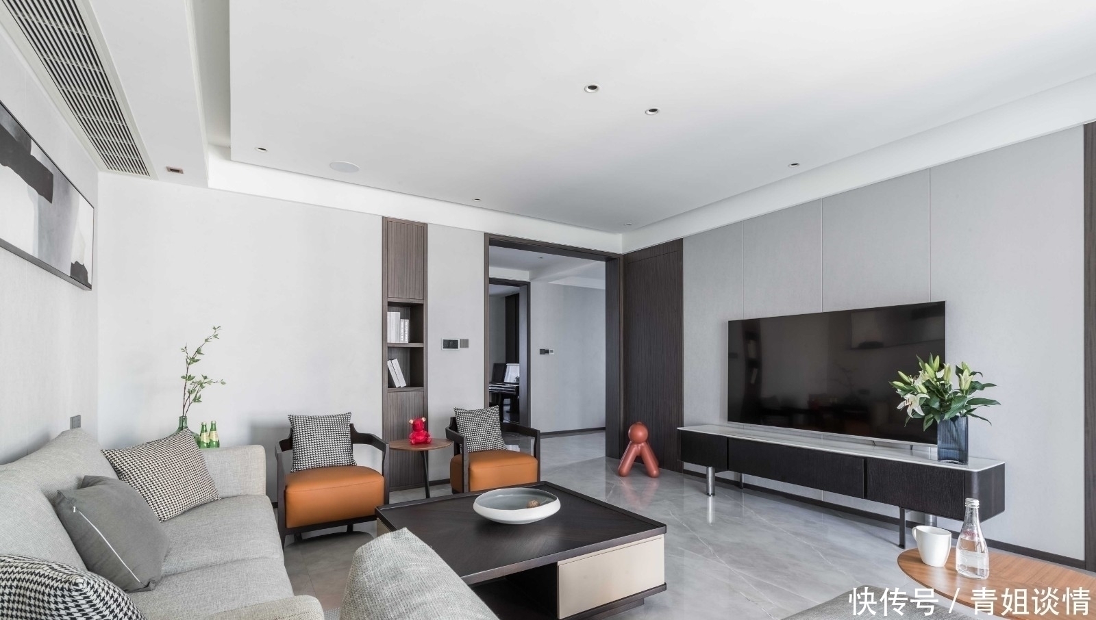 朱砂红|这才是我的理想之家,220㎡大平层设计,进门就被客厅吸引了