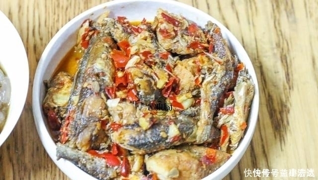 家人|周末家人聚餐,我弄了9个菜,6荤3素,一锅米饭吃得一粒不剩