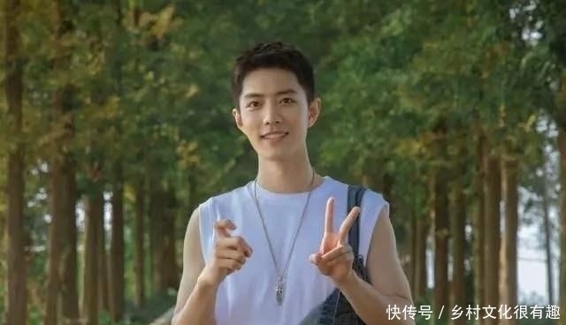 微博|2020年,男明星微博热搜在易烊千玺排行榜上排名第二