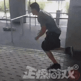 |搞笑GIF:连甩鱼竿都不会,我来教你!