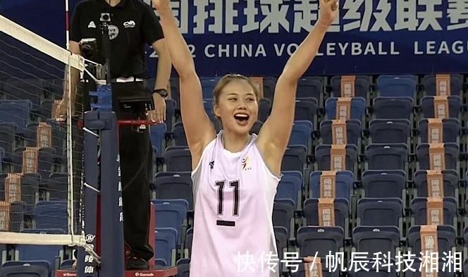 蓝队|冠军队长龚翔宇两战45分,合影C位力压丁霞
