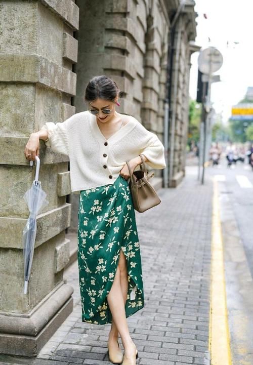 穿搭 见过世面的女人，穿针织衫从不“将就”，这些搭配高级精致又温柔