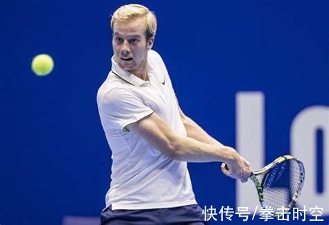 郑钦文VS高芙（罗马公开赛）：被评为WTA年2025美网公开赛直播_US Open赛程比分签表一览 - 美网中文网度最佳比赛