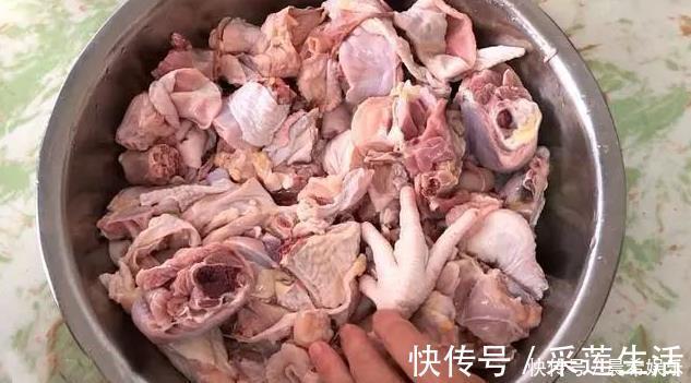 正确做法|炖鸡时，有人直接炖，有人焯水，全不对，教你最正确做法，真香！