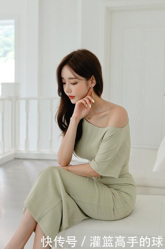 性感|女神孙允珠时尚穿搭斜肩礼裙,给你不一样的穿搭体验