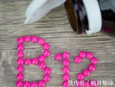 维生素c|文竹富贵竹黄叶，吃粒过期药，30天长爆盆，根系粗壮、叶子绿