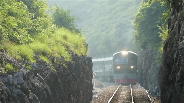 红河|铁路蜿蜒，走进红河，窥探滇越铁路百年芳华！