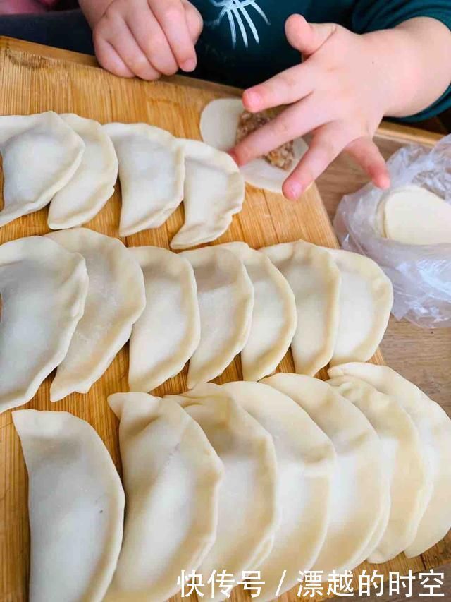 不鲜|拌饺子馅最忌放“它”,10人有9人放错,难怪饺子不鲜还不好吃