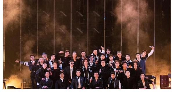 《披荊斬棘的哥哥》成團(tuán)夜：17位哥哥出道，陳小春獲總排名第一