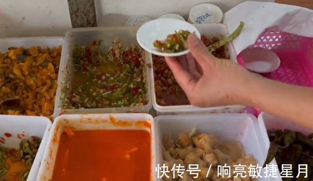 安徽定远的重口早餐，5元1份现炒现吃，很多慕名而来的客人吃不下！