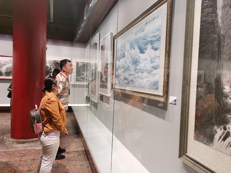 刘人岛|“大美中国”跨界艺术家刘人岛美术作品展昨在故宫开幕