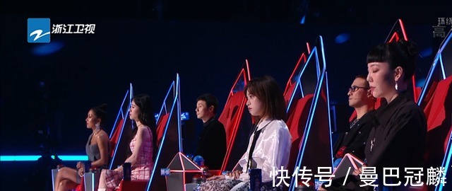 陣容|《中國(guó)好聲音》錄到第十季了,導(dǎo)師陣容增加到八位,場(chǎng)面很是擁擠