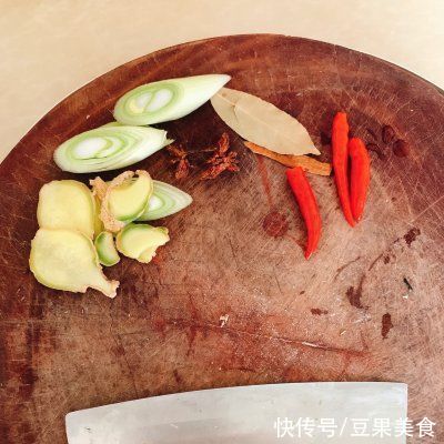 零失败胡萝卜土豆炖牛肉，大厨原来这么好当