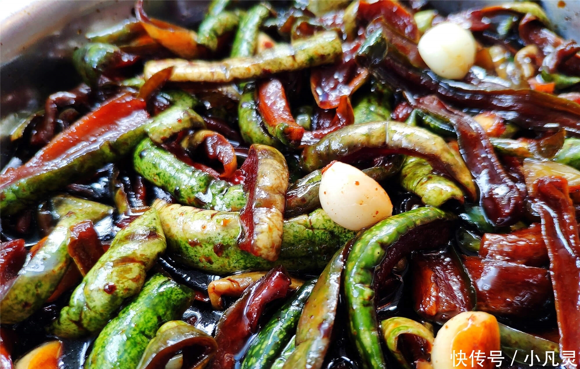 好吃|奶奶用了30多年的腌黄瓜配方,一次腌20斤,嘎嘣脆,咸香特好吃