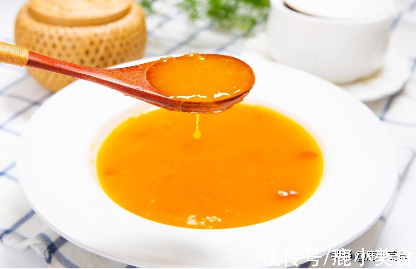 南瓜和“它”天生一对，一蒸一拌，比吃肉还香，孩子爱吃长得快