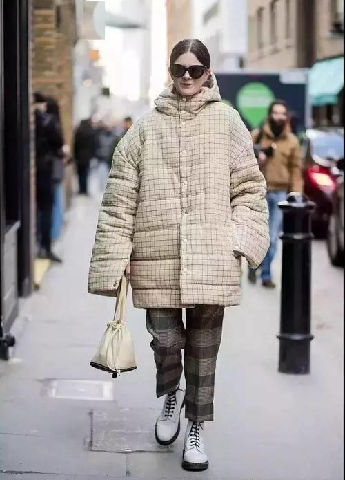 阔腿裤又升级了，今年流行这样款式，高级显瘦！