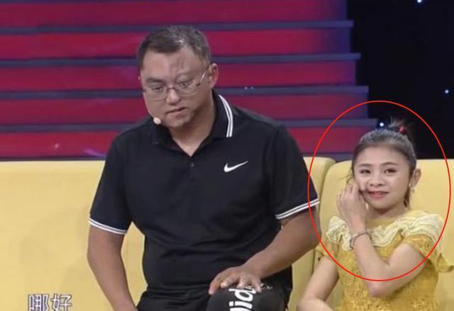 宝妈|90厘米“袖珍”女孩执意生娃,孩子顺利出生后,全家人却没了笑容