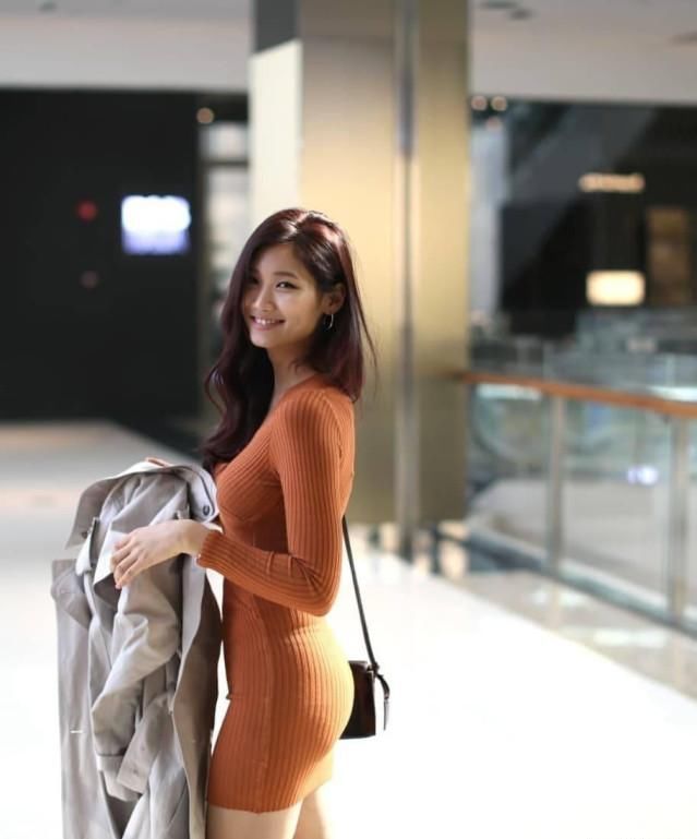 对于微胖的人来说,“包臀裙”永远都是她们的最爱