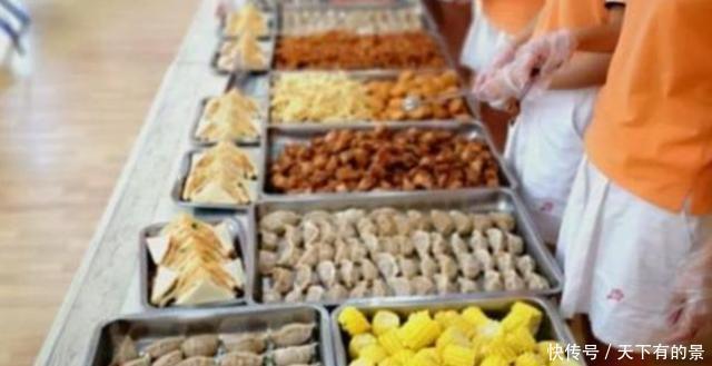 营养均衡|孩子总夸幼儿园饭菜香，每顿能吃两碗，看到午餐照后宝妈深受打击