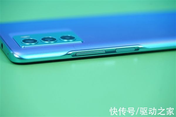 cpu|120Hz高刷+5000大电池 vivo T1电光青图赏