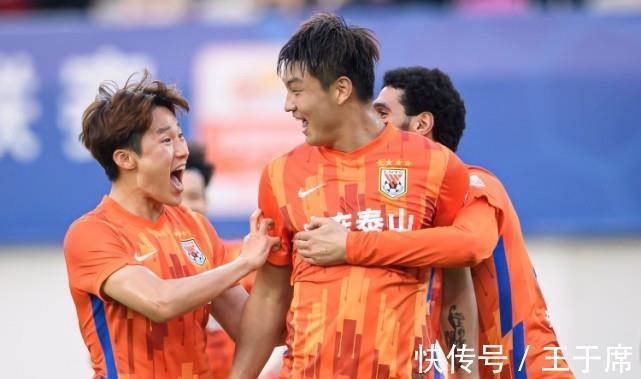 赵震|留洋又添1人?泰山22岁红星无缘国足原因揭晓!名记:他要去欧洲
