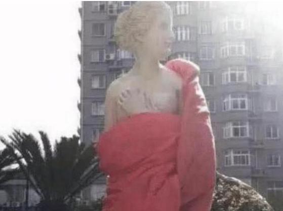 晒被子|大学生“晒被子”方式火了,花样百出创意不断,让人看了忍俊不禁