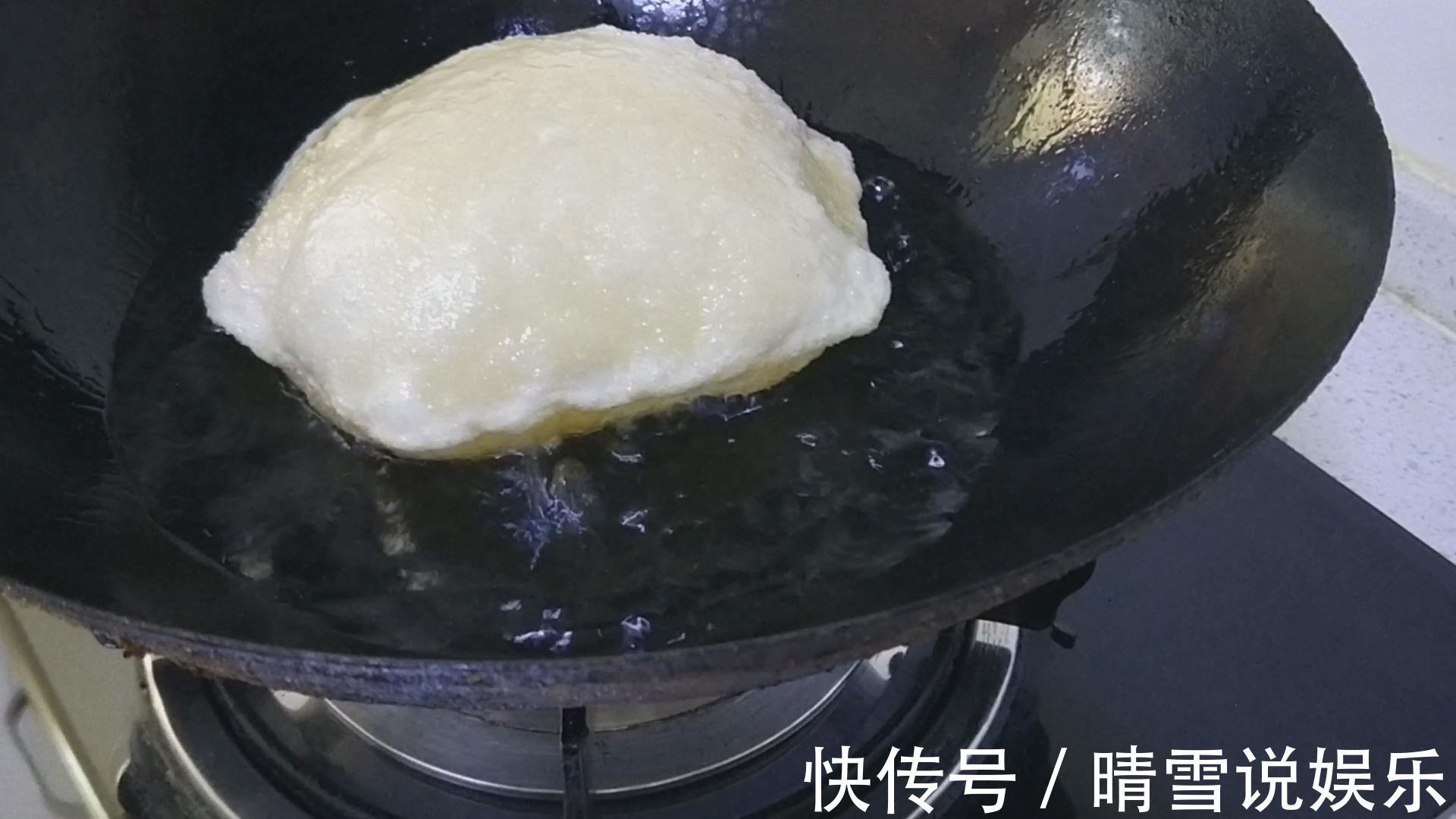 面粉的神奇做法,往锅里一扔,个个鼓大泡,酥脆空心,真是太香了