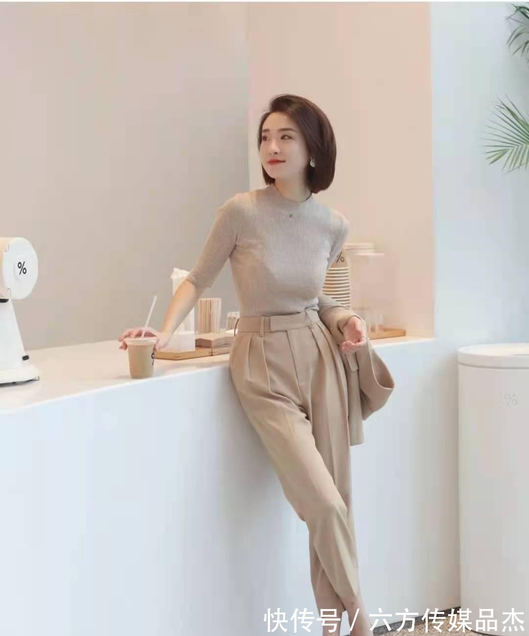 苏格兰格纹|2021早秋气质女人的时尚穿搭