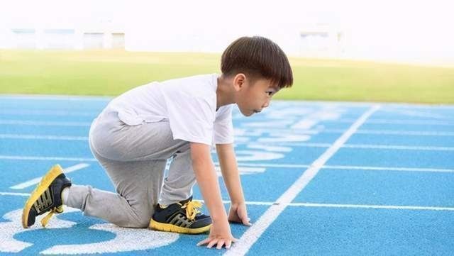 睡眠质量|孩子长大后个子高不高,看腿部这3个特征,你家孩子占了几个