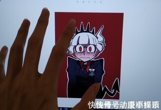 洁厕灵|日本动漫太扯淡,徒手把碳捏成钻石,网友们纷纷玩起了梗