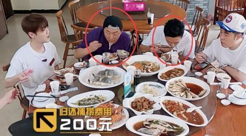 鹿晗|鹿晗黄渤邓超陈赫四人点八道菜吃不完,看到剩菜处理方式:冷血
