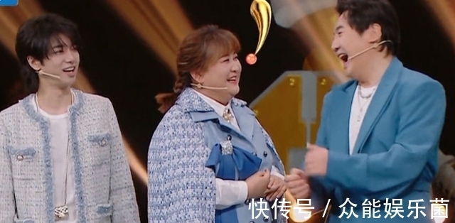 宋亚轩淋水后，王牌家族无人给拿毛巾，只有不受待见的他送上温暖