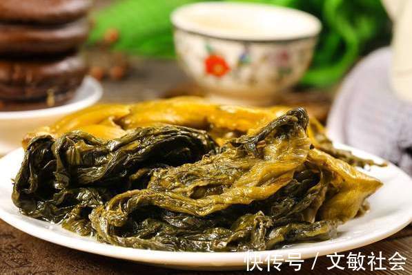酸菜炖排骨|腌酸菜,别只知道放盐腌,多做3步,酸菜又酸又脆,放1年也不坏