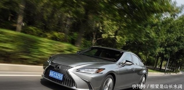 ES300h|43万喜提雷克萨斯ES300h，2个月后再开宝马5系，车主后悔了