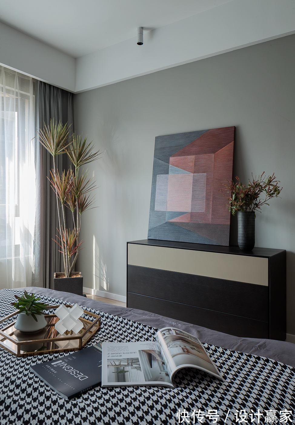 四居|125㎡简约四居,黑白灰+暖色,一眼就爱上,无以复加