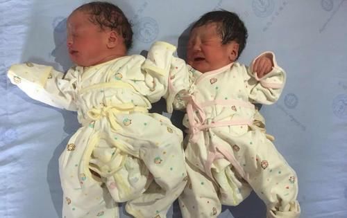 孕妇一次生下2个宝宝,丈夫还在高兴,医生却告知这不是双胞胎