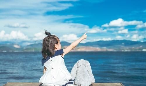 李玫瑾|李玫瑾教授:宝宝睡觉时有这3个举动,暗示大脑发育快,智商更高