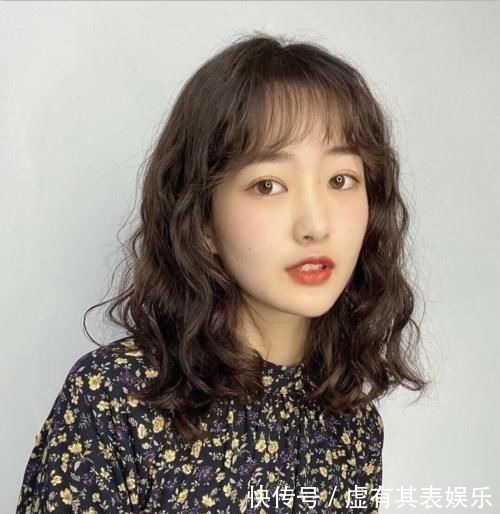 头型 女发别乱剪，高人气发型20款送给大家，很多女性都喜欢