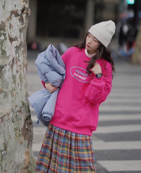 半身裙|小个子女生的冬季穿搭,羽绒服搭配半身裙显高显瘦,青春感满分!