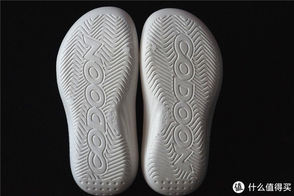 脚部|百元拖鞋真有那么好？咕咚舒缓拖鞋评测：舒适、透气，这钱花得值
