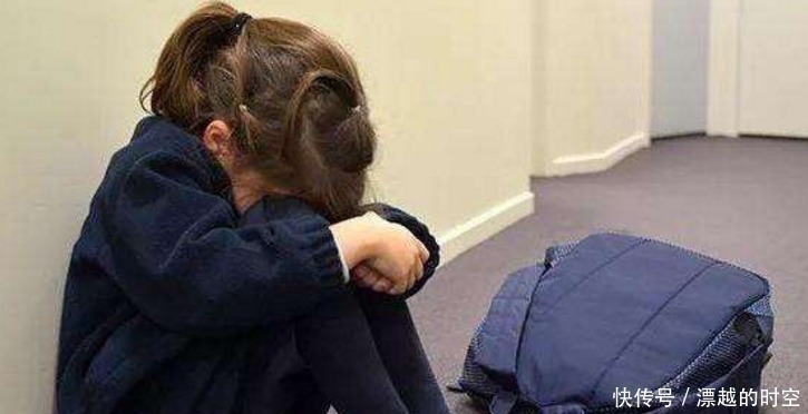 老爸|“医院最霸气宝宝”走红,边输液边溜爸爸,网友卑微的爸爸