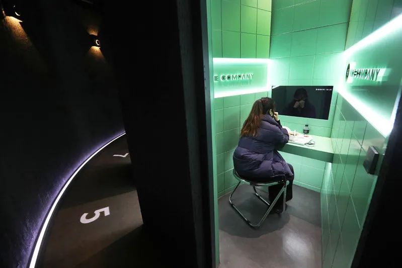 面店|这家面馆突然火了!一碗速食面卖57元?两个人一起还不能吃?