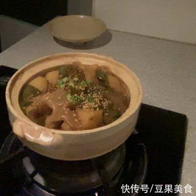 学会这道炖茄子烩面，吃饭时间不用愁