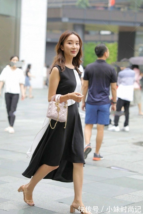 造型 黑与白的搭配,经典时尚又好看,穿出靓丽有个性的造型