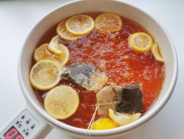 食材|自制夏日饮品，简单又好喝，3种食材煮一煮就可以，清热解暑