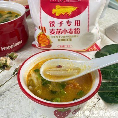  冰箱里|只要掌握好比例，番茄剪刀面就能一次成功