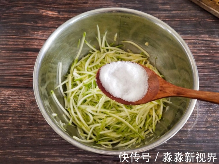 三鲜馅|入伏饺子,吃韭菜馅是“外行”!就吃这馅,1瓜1蛋,鲜上加鲜,香