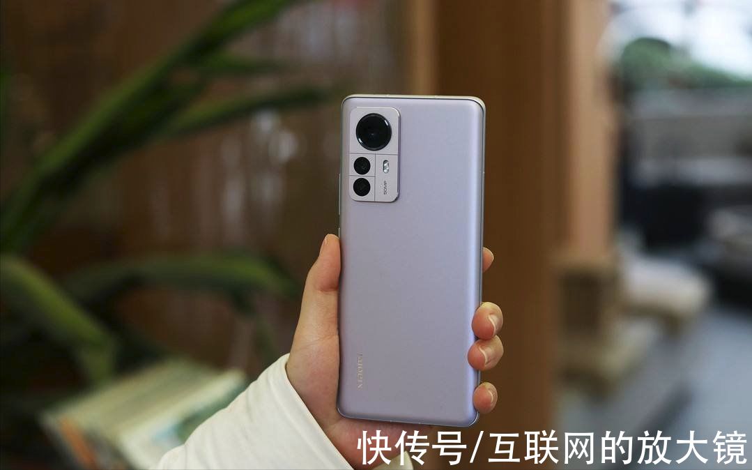 摄像头|比一加10Pro还丑，OPPO Find系的设计团队该全炒了吗？